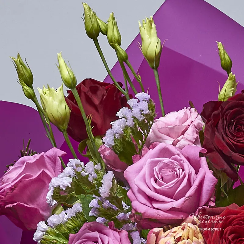 Букет "Адель" из роз, тюльпанов, статицы и нобилиса, фото 5