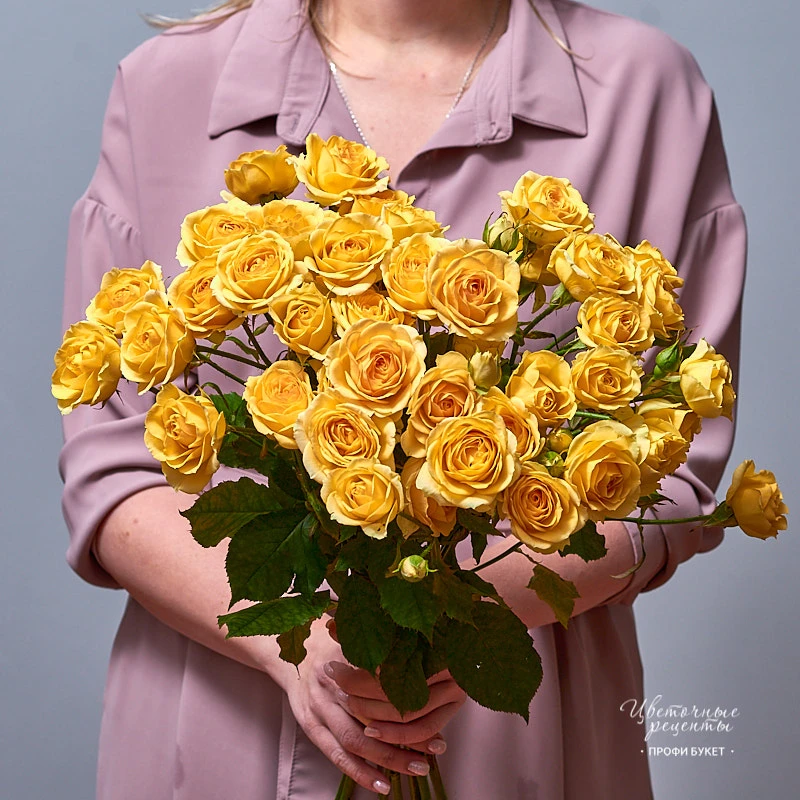 Монобукет из ярко-желтых кустовых роз, фото 2