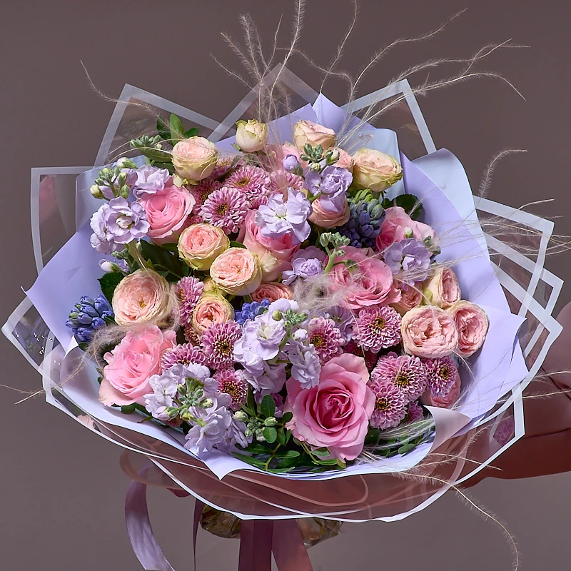 Букет из пионовидных роз, маттиолы и гиацинтов, фото 6