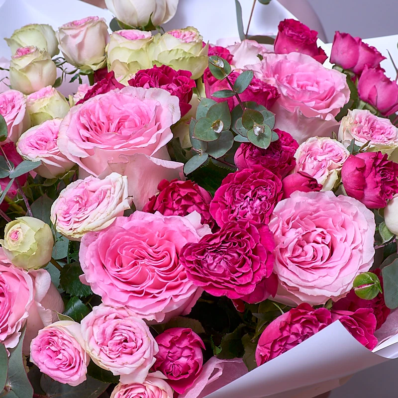 Яркий букет из пионовидных роз, фото 3
