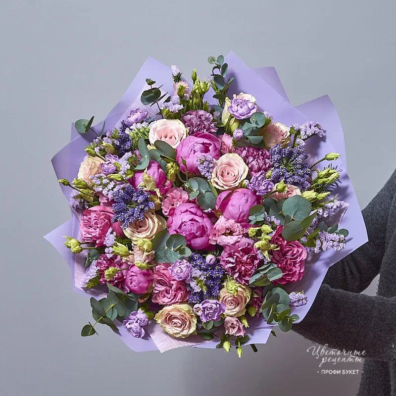 Букет «Роскошь цвета» из пионов, роз, эустомы и диантуса, фото 3