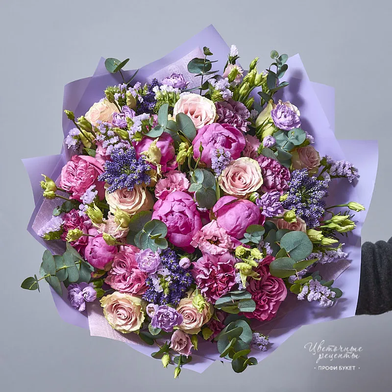 Букет «Роскошь цвета» из пионов, роз, эустомы и диантуса, фото 4